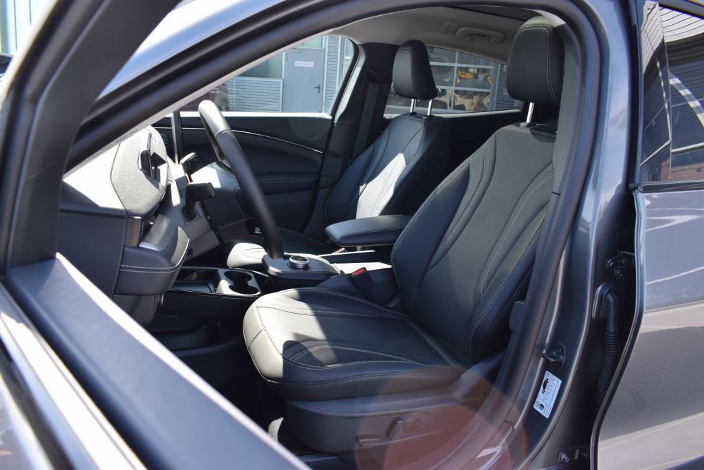 Ford Mustang Mach-E 2025