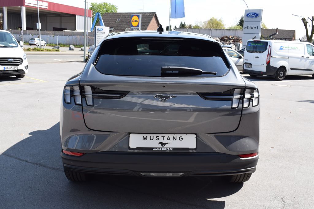 Ford Mustang Mach-E 2025