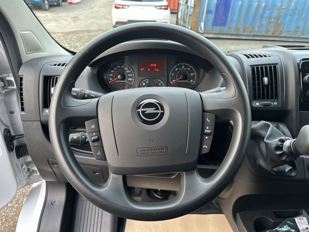 Opel Movano 2025