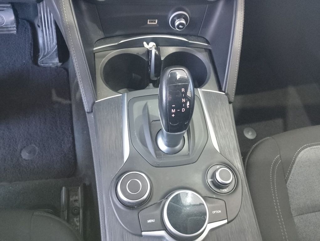 Alfa Romeo Stelvio 2019