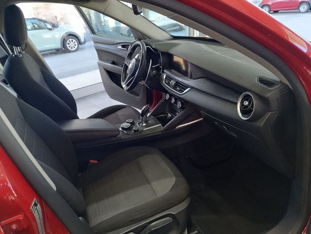 Alfa Romeo Stelvio 2019