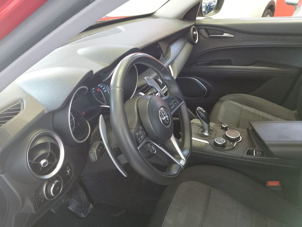 Alfa Romeo Stelvio 2019