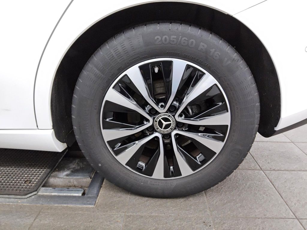 Mercedes-Benz B 180 2022