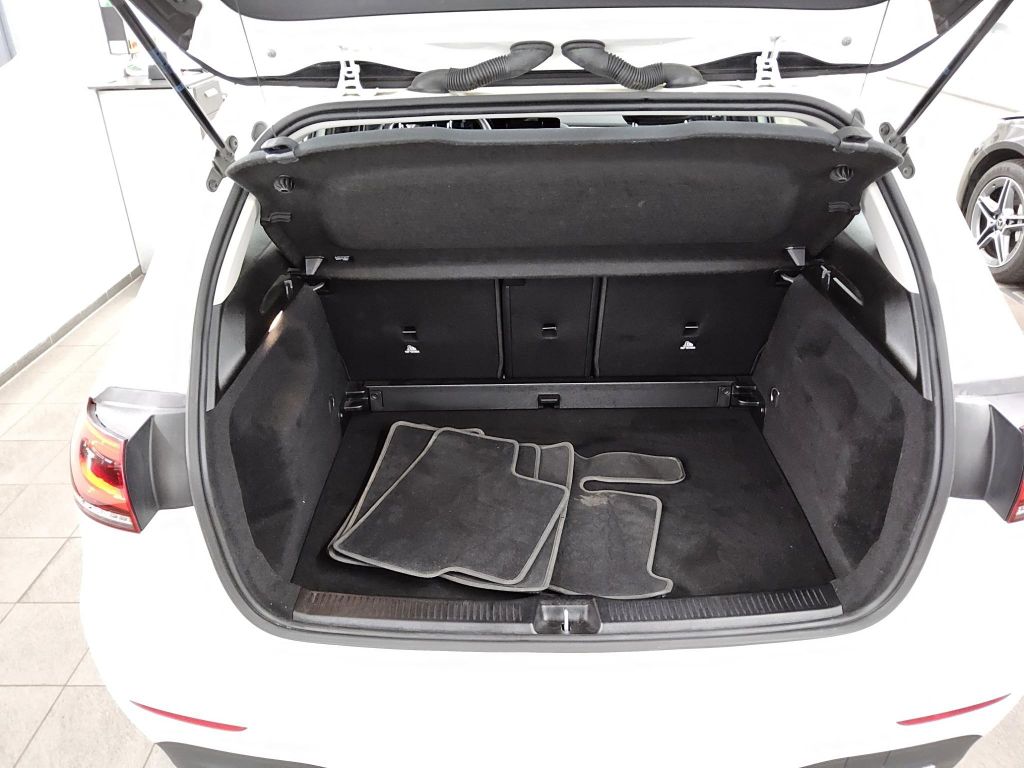 Mercedes-Benz B 180 2022