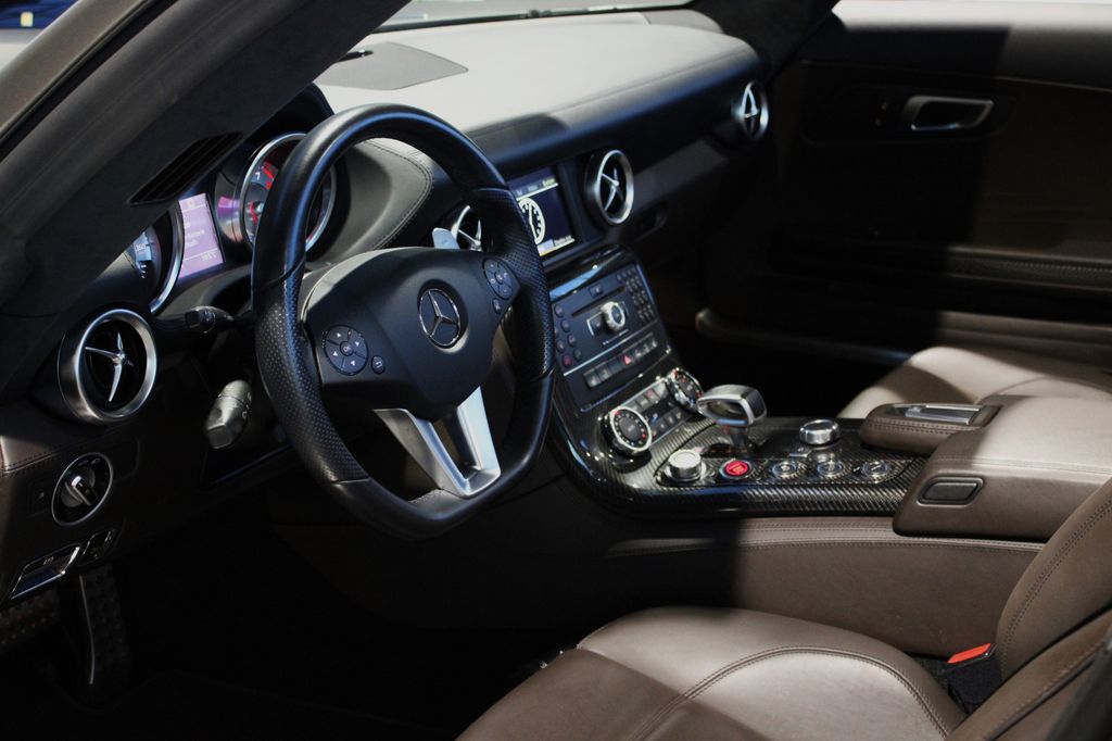 Mercedes-Benz SLS AMG 2011