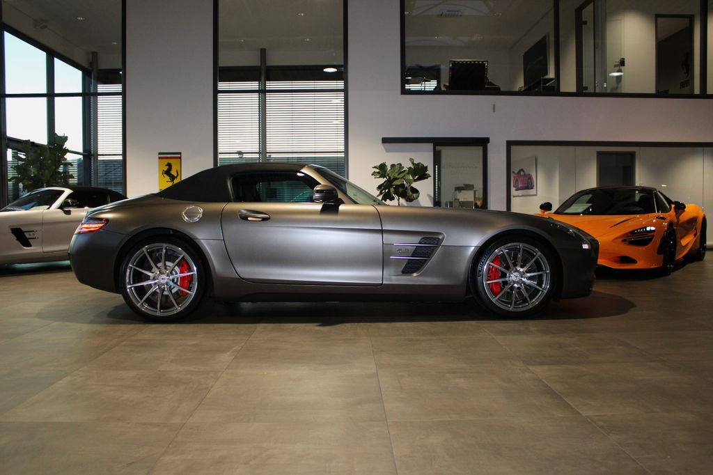 Mercedes-Benz SLS AMG 2011