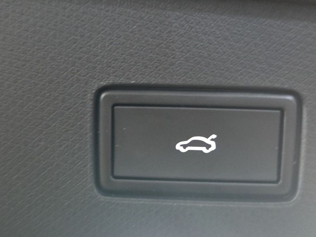 Cupra Tavascan 2024