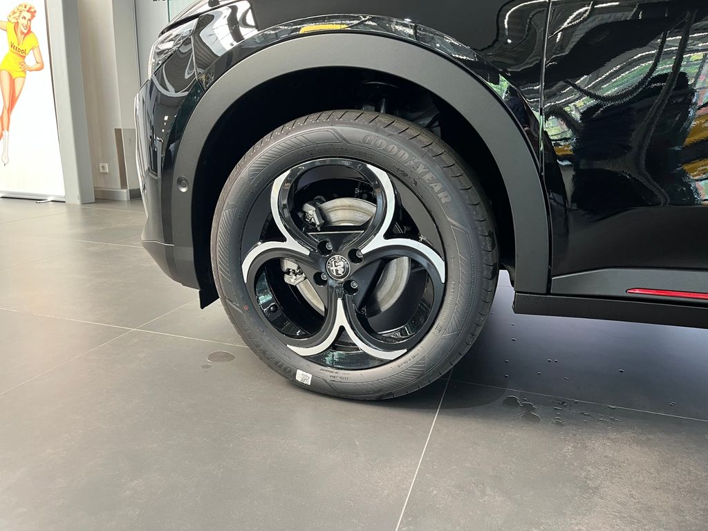 Alfa Romeo Junior 2025