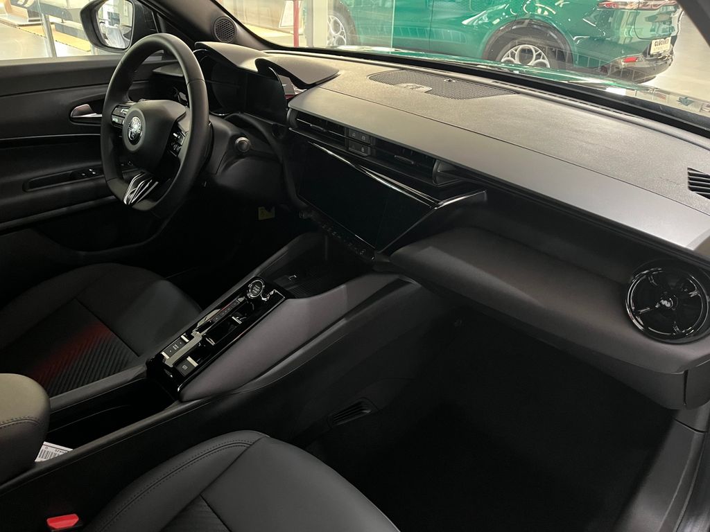 Alfa Romeo Junior 2025