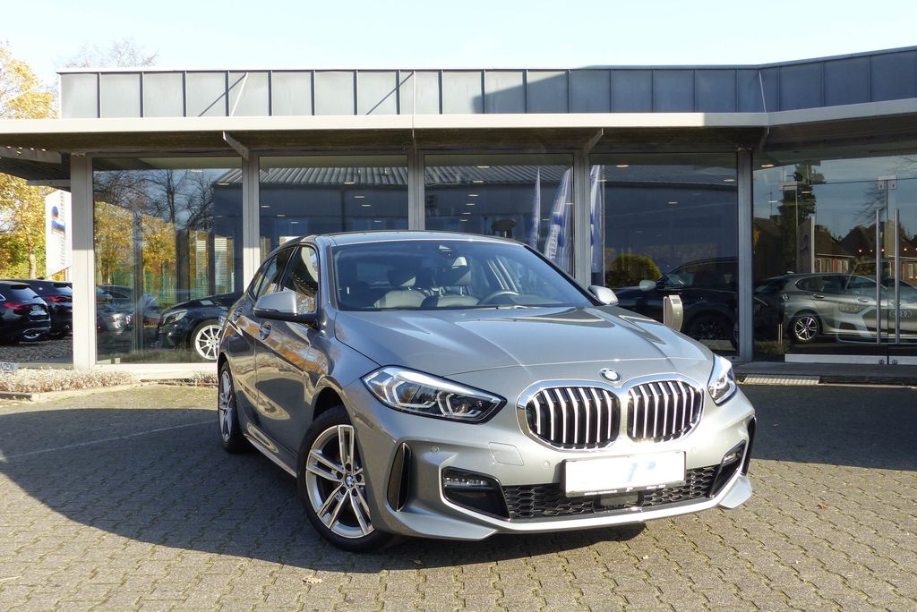 BMW 118 2024