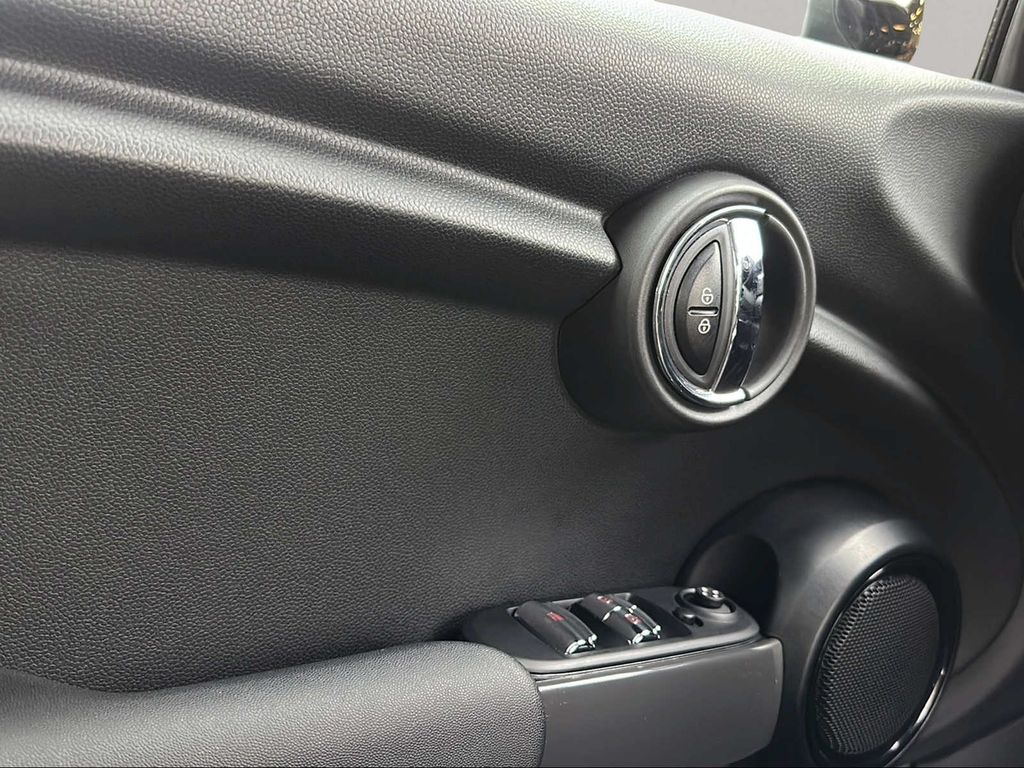 MINI One Cabrio 2022