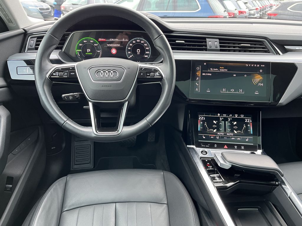 Audi e-tron 2022