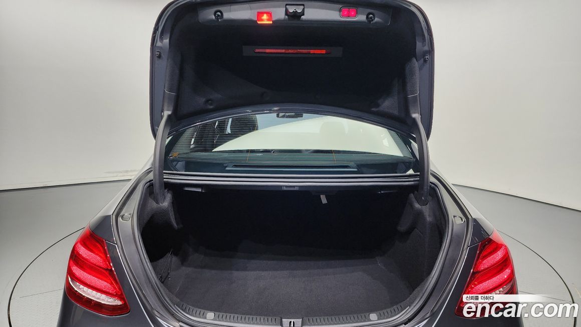 Mercedes-Benz E-Class 2018