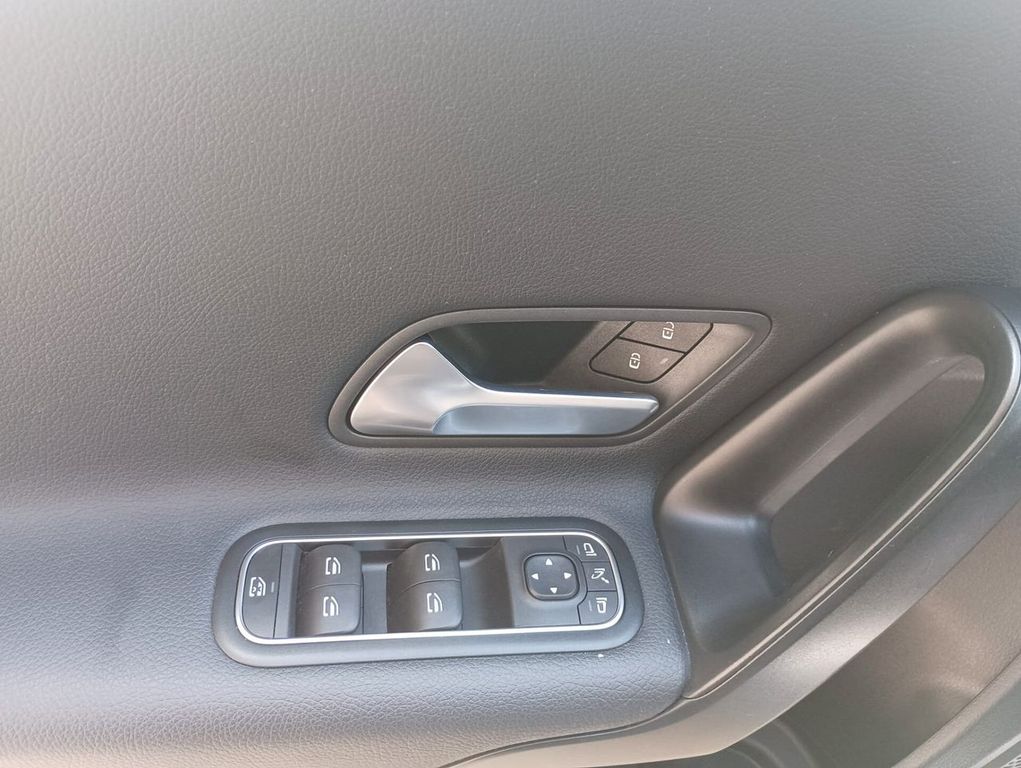 Mercedes-Benz A 180 2021