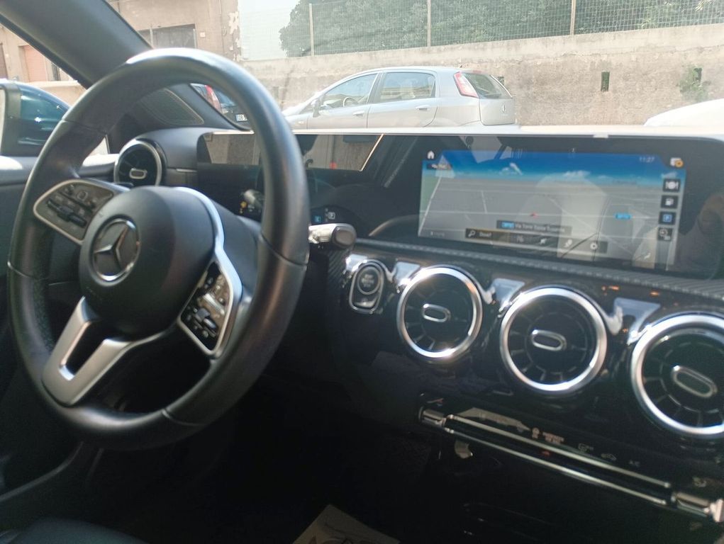 Mercedes-Benz A 180 2021