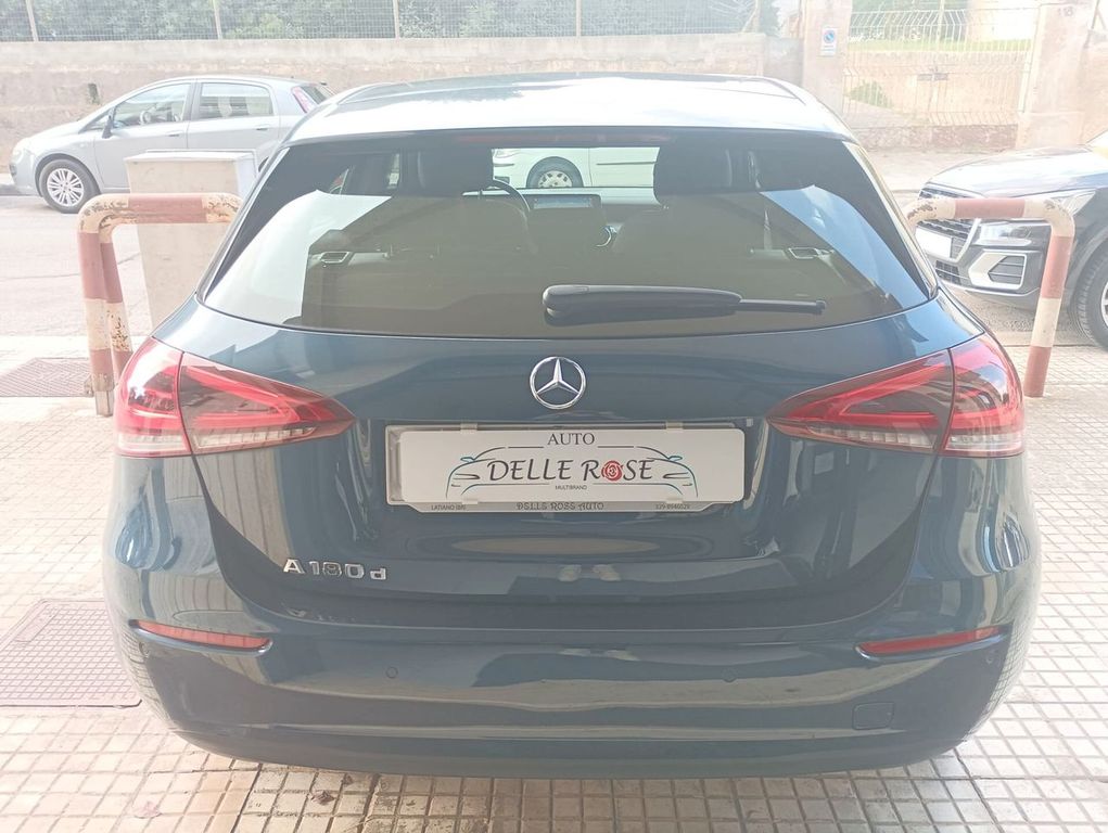 Mercedes-Benz A 180 2021