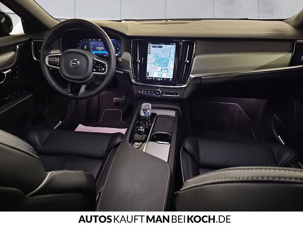 Volvo V90 2022