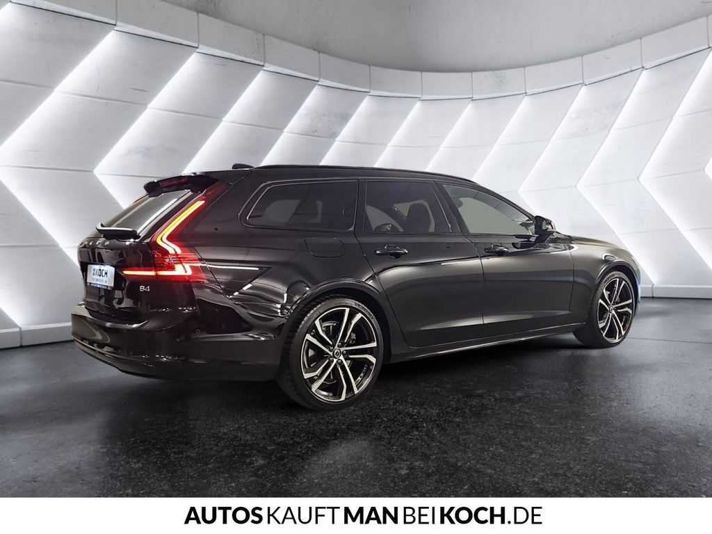 Volvo V90 2022