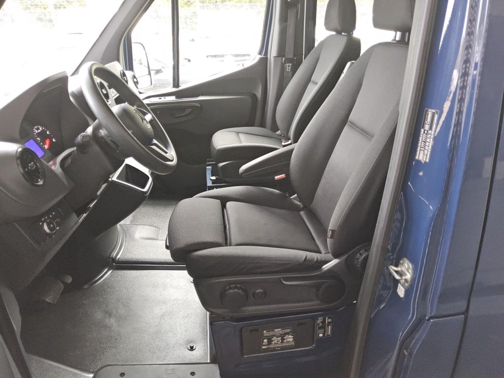 Mercedes-Benz Sprinter 2021