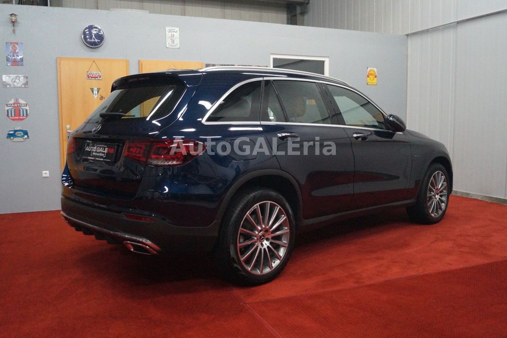 Mercedes-Benz GLC 300 2021