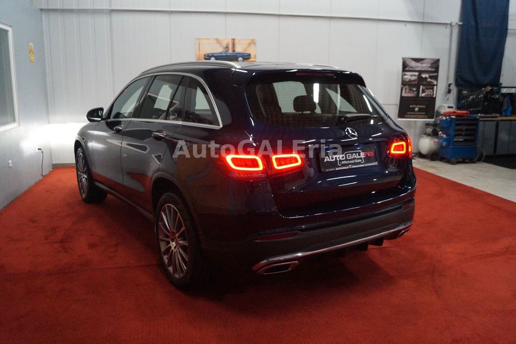 Mercedes-Benz GLC 300 2021