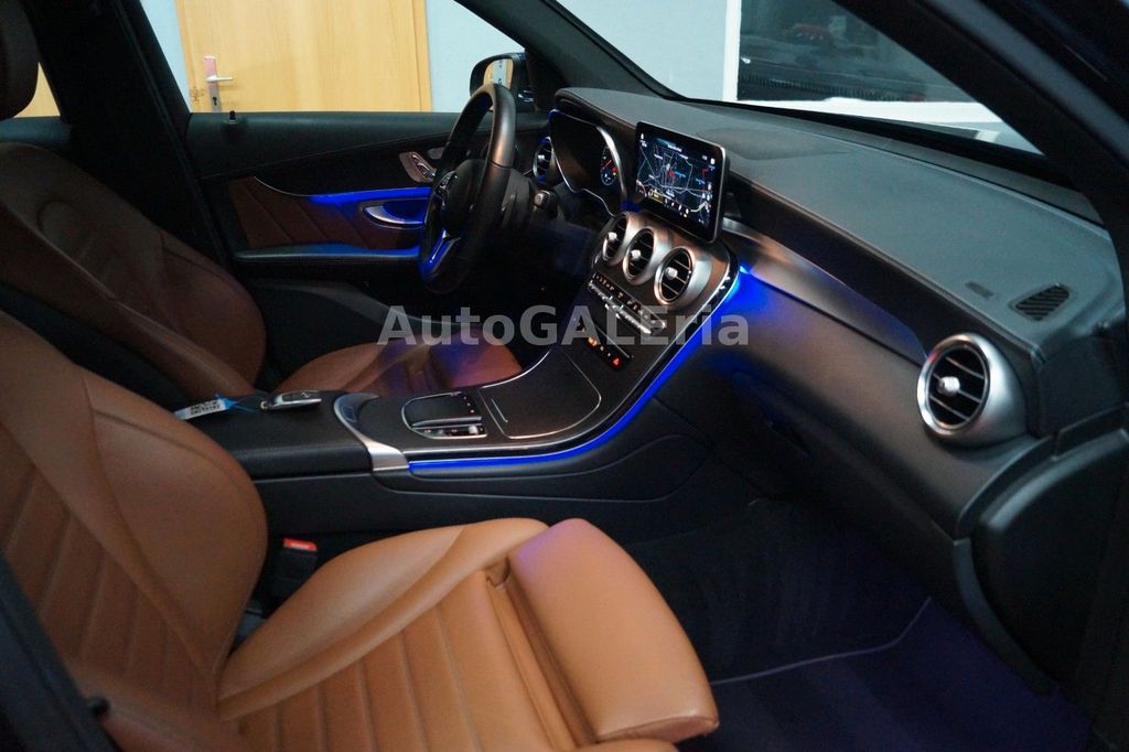 Mercedes-Benz GLC 300 2021