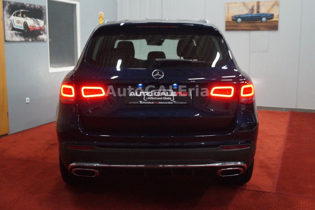 Mercedes-Benz GLC 300 2021