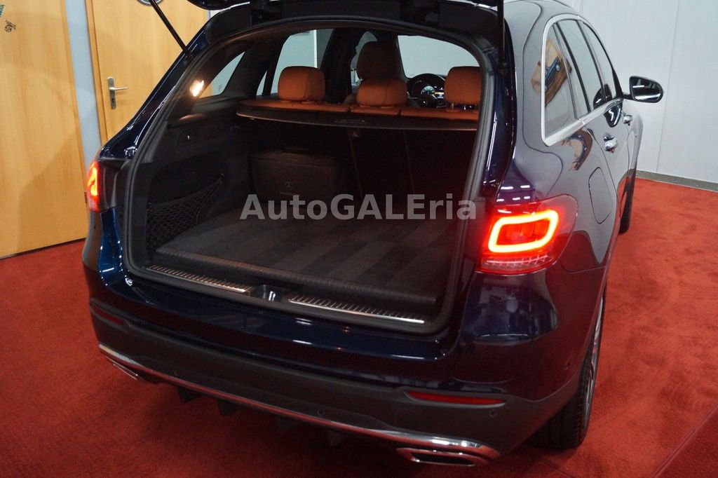 Mercedes-Benz GLC 300 2021