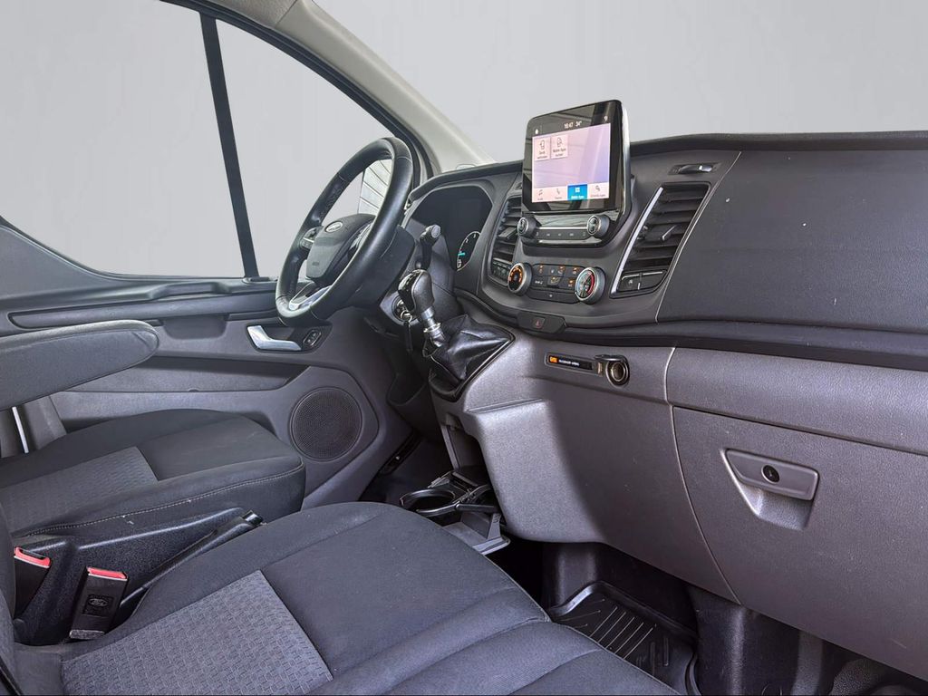 Ford Tourneo Custom 2021