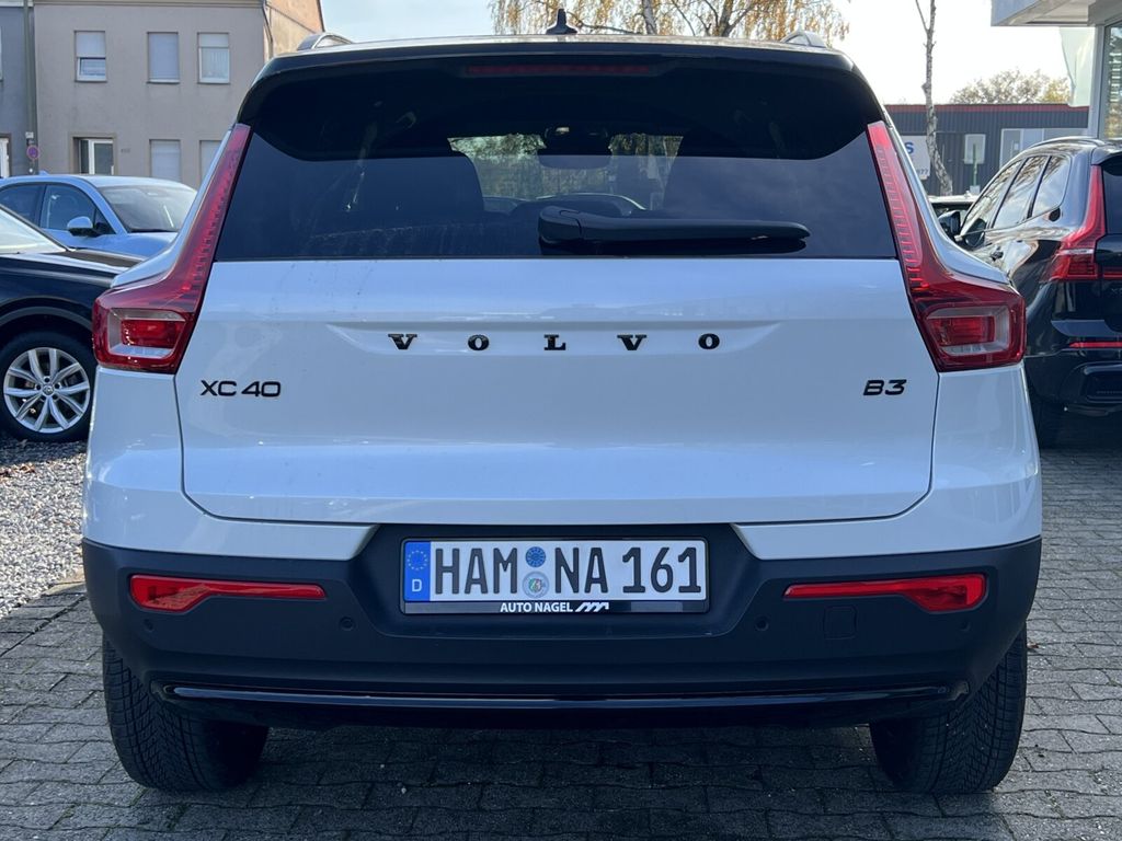 Volvo XC40 2025