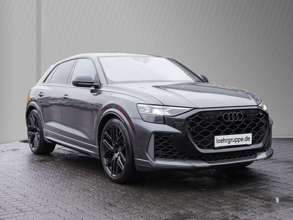 Audi RSQ8
