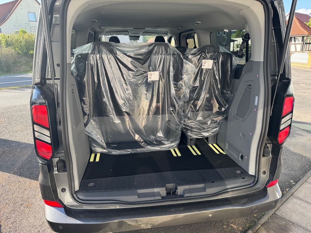 Ford Tourneo Custom 2025