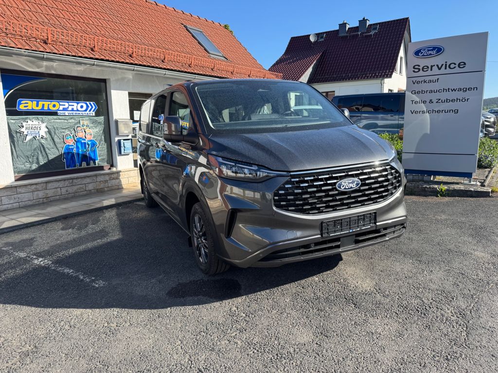 Ford Tourneo Custom 2025