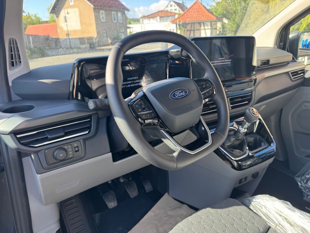 Ford Tourneo Custom 2025