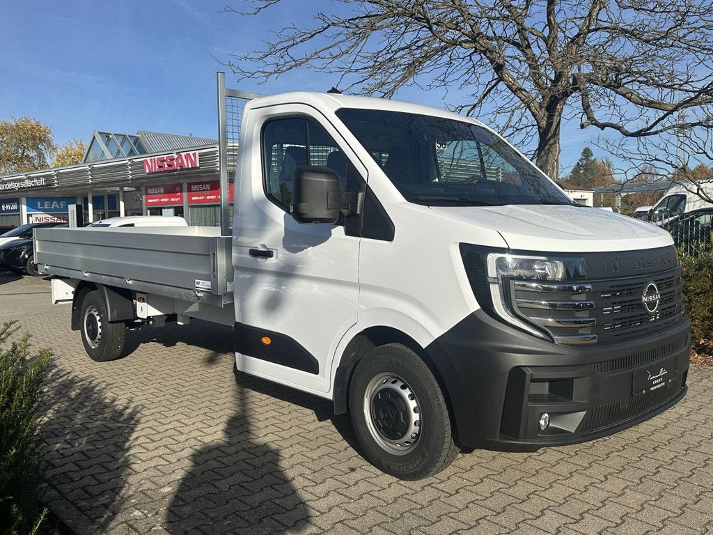 Nissan Interstar