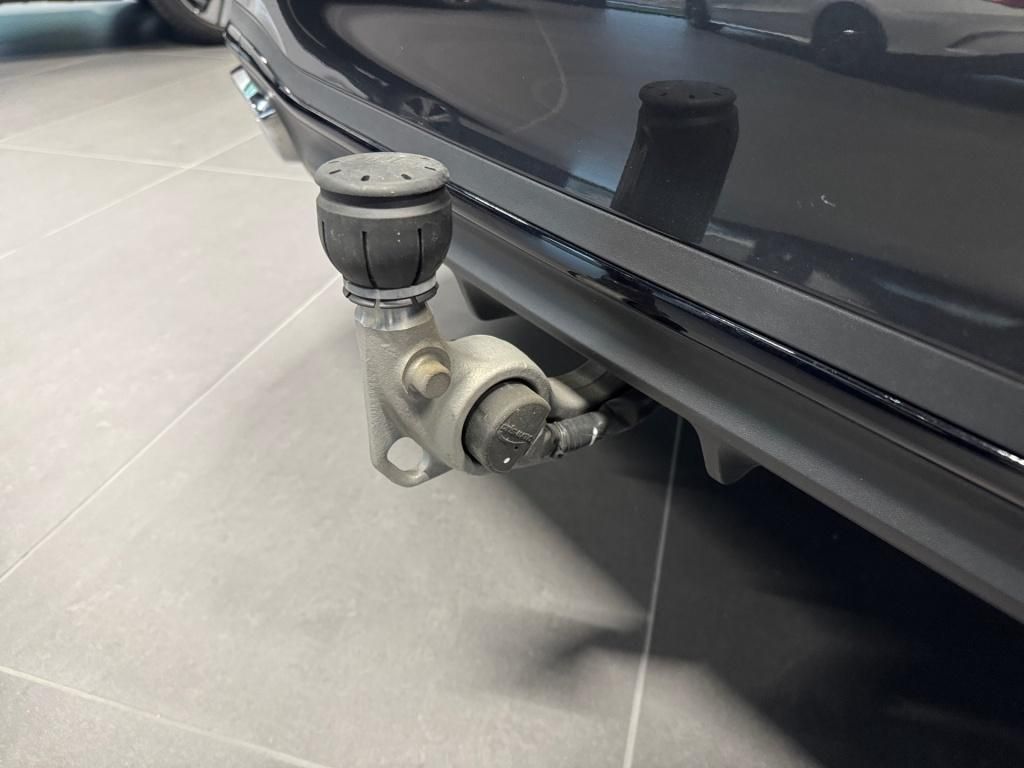 Mercedes-Benz C 220 2025