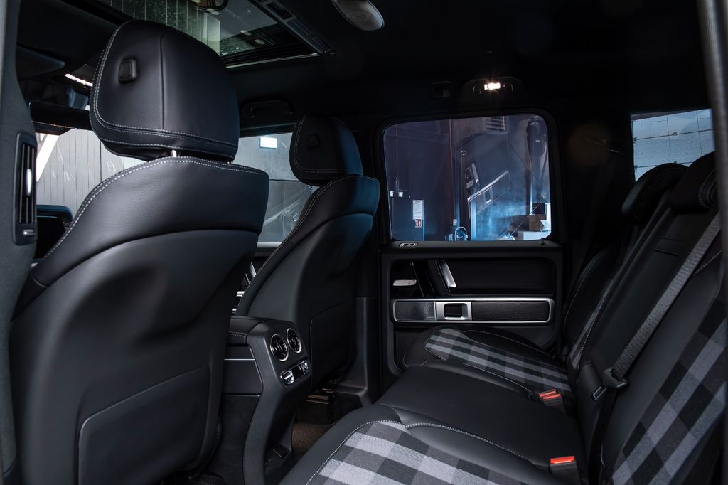 Mercedes-Benz G 450 2025