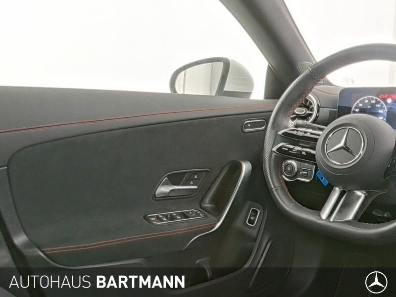 Mercedes-Benz CLA 200 2024