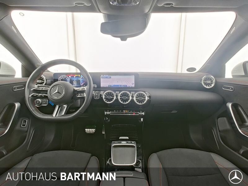 Mercedes-Benz CLA 200 2024