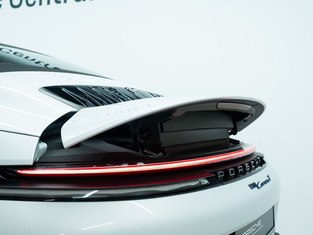 Porsche 992 2025