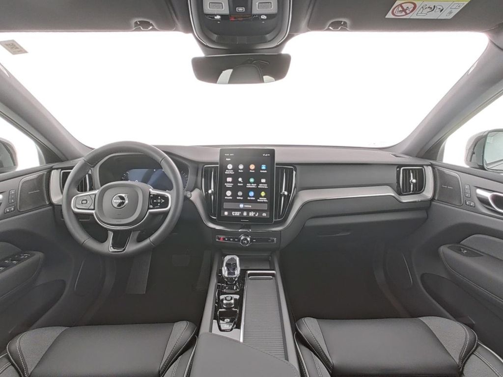 Volvo XC60 2025