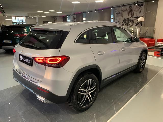Mercedes-Benz GLA 200 2021