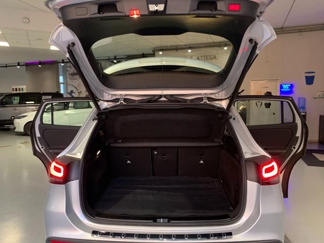 Mercedes-Benz GLA 200 2021