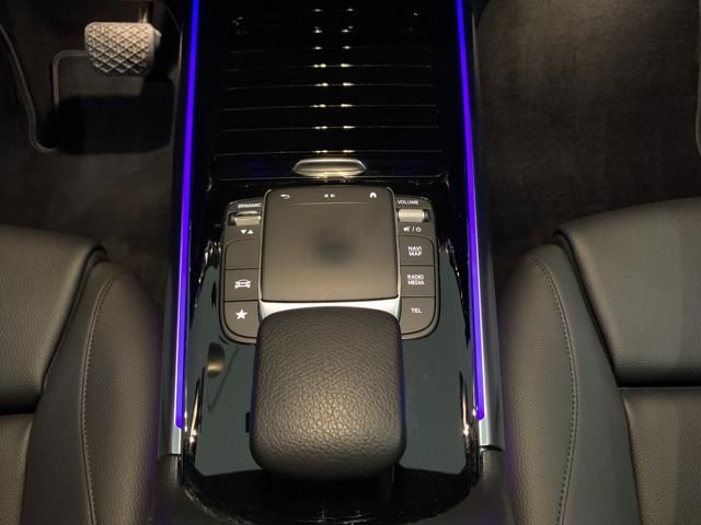 Mercedes-Benz GLA 200 2021