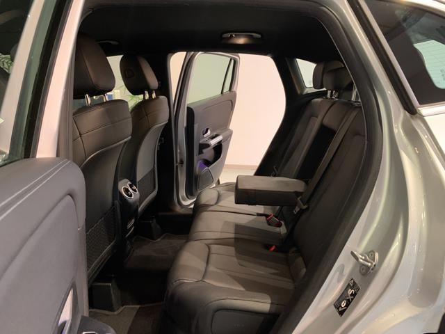 Mercedes-Benz GLA 200 2021