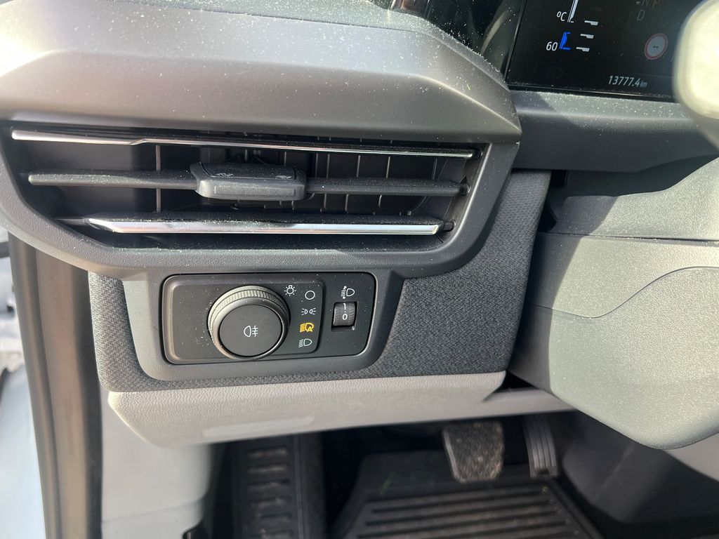 Ford Tourneo Custom 2025