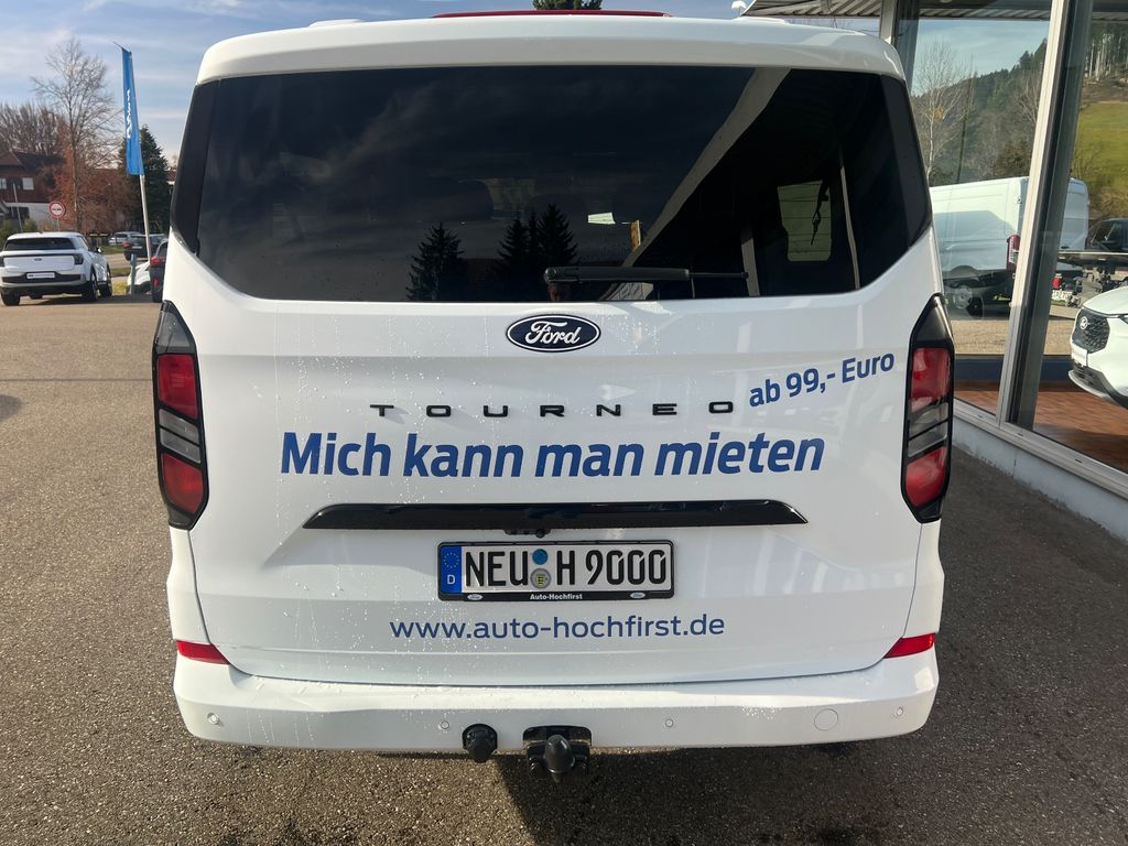 Ford Tourneo Custom 2025