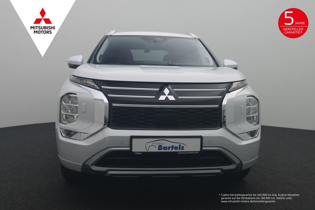 Mitsubishi Plug-in Hybrid Outlander 2025