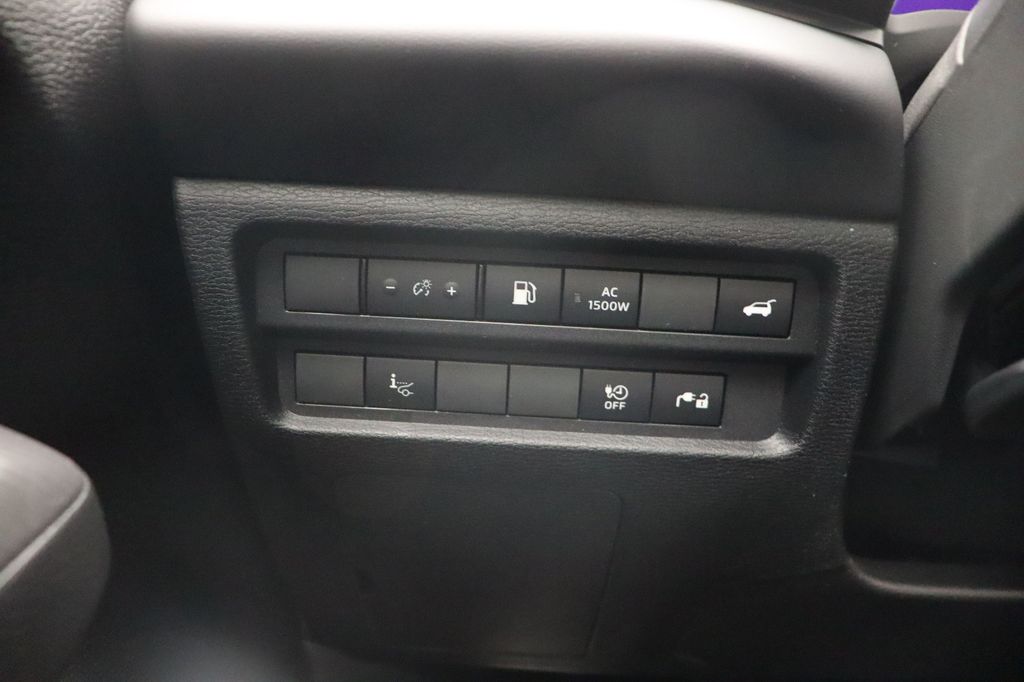 Mitsubishi Plug-in Hybrid Outlander 2025