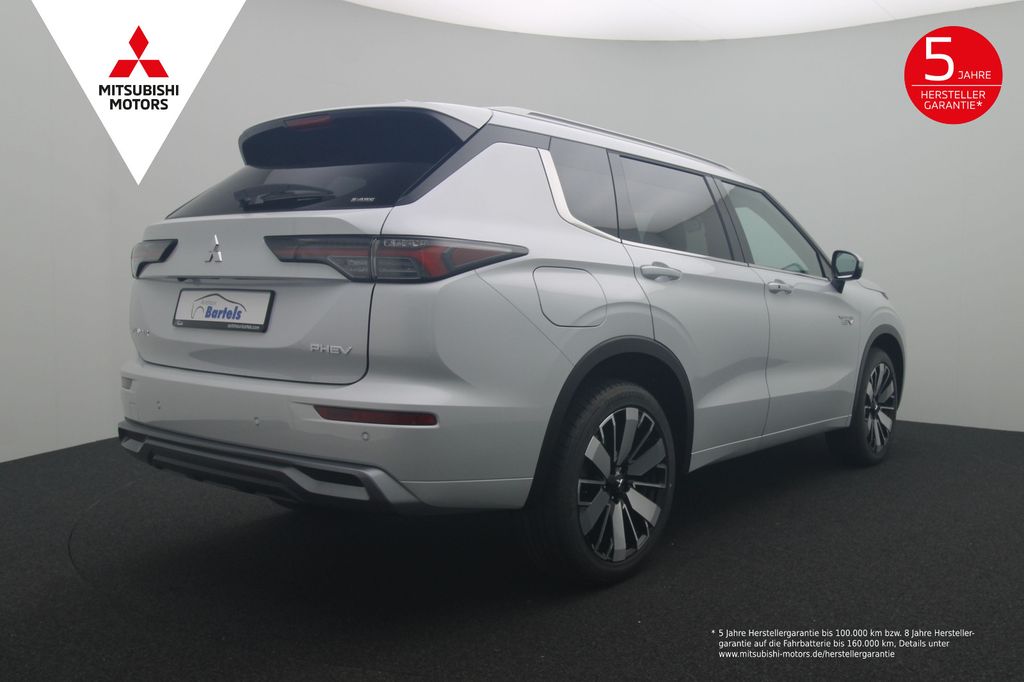 Mitsubishi Plug-in Hybrid Outlander 2025